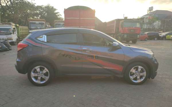 HONDA HRV RU1 1.5 S