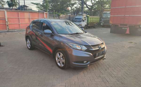 HONDA HRV RU1 1.5 S