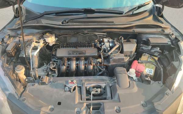 HONDA HRV RU1 1.5 S