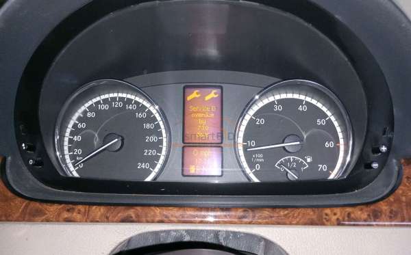 MERCEDES BENZ V350 AT (CBU)