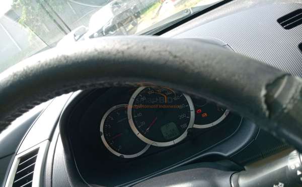 MITSUBISHI PAJERO SPORT 2.5 D EXCEED (4X2)