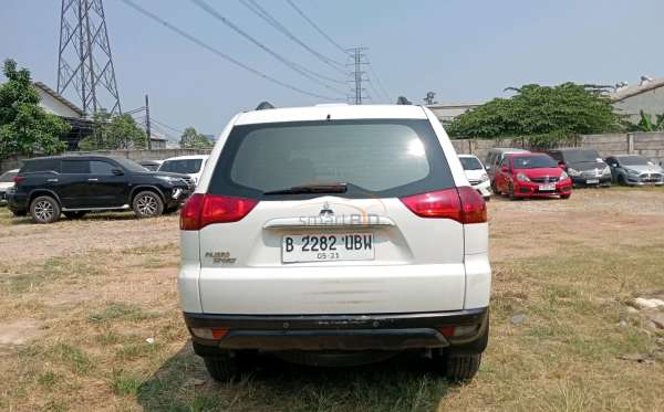 MITSUBISHI PAJERO SPORT 2.5 D EXCEED (4X2)