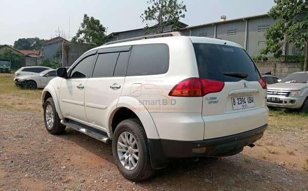 MITSUBISHI PAJERO SPORT 2.5 D EXCEED (4X2)