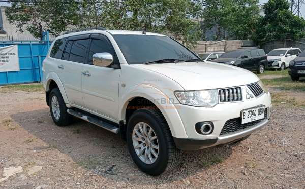 MITSUBISHI PAJERO SPORT 2.5 D EXCEED (4X2)