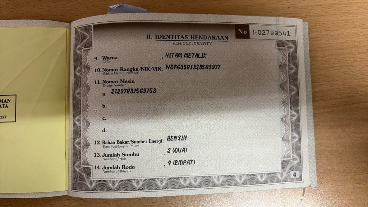 MERCEDES BENZ V350 AT (CBU)