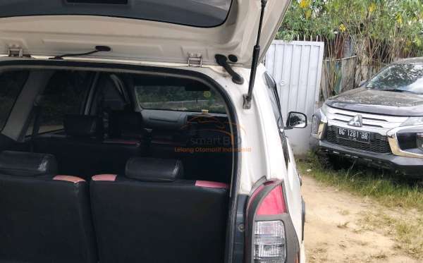 TOYOTA  AVANZA  G
