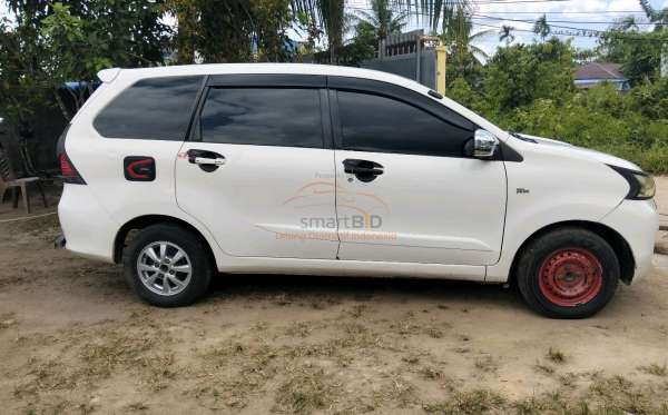 TOYOTA  AVANZA  G