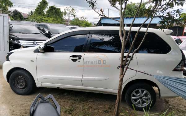 TOYOTA  AVANZA  G