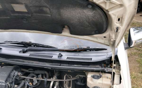 TOYOTA  AVANZA  G