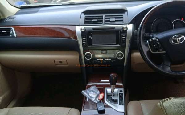 TOYOTA CAMRY V 2.5