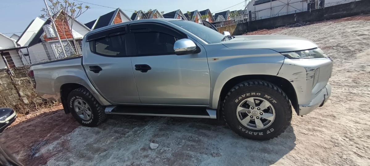 MITSUBISHI  TRITON DC