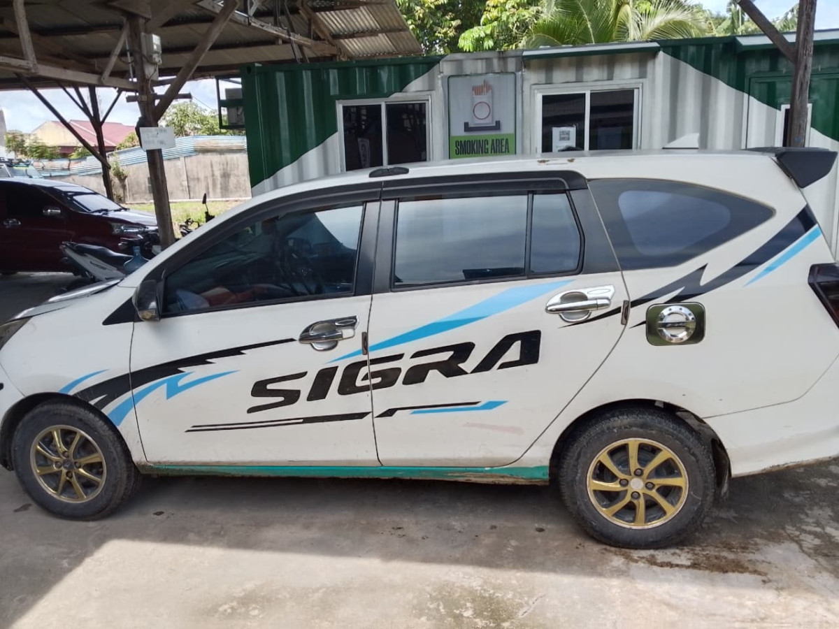 DAIHATSU  SIGRA  R