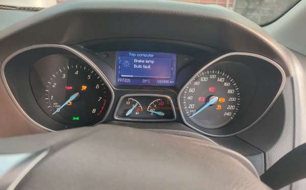 FORD FOCUS SDN TITAN