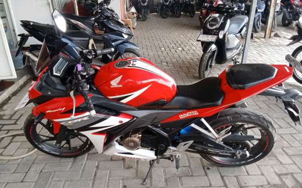 HONDA CBR 150
