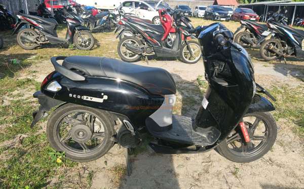 HONDA  SCOOPY