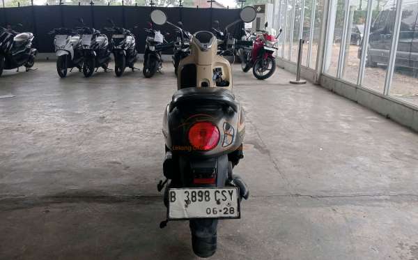 HONDA  SCOOPY
