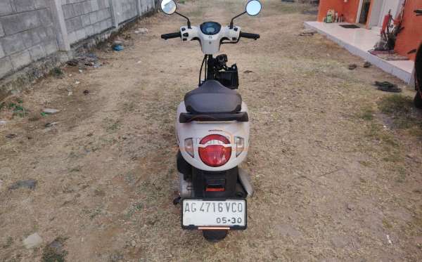 HONDA SCOOPY PRESTIGE