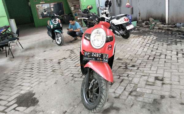 HONDA  SCOOPY
