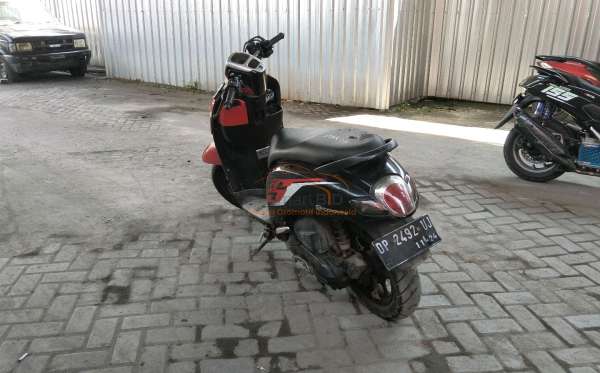 HONDA  SCOOPY