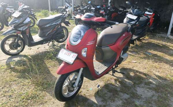 HONDA  SCOOPY