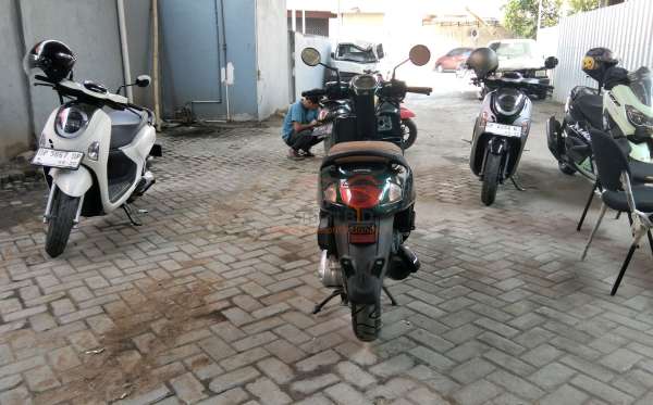 HONDA SCOOPY STYLISH
