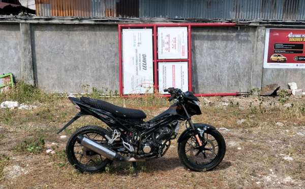 HONDA SONIC 150 R