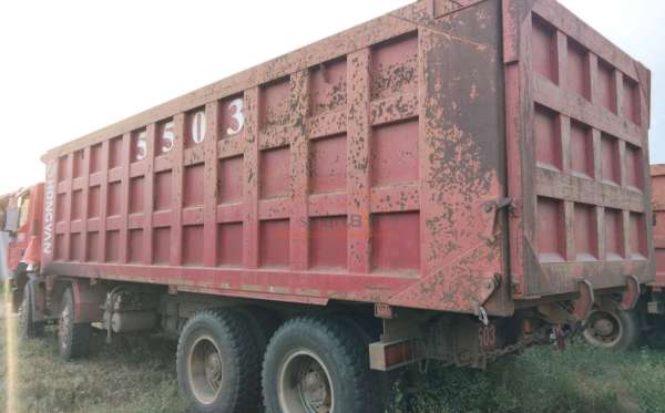 HONGYAN  DUMP TRUCK CQ-3314 (8X4)