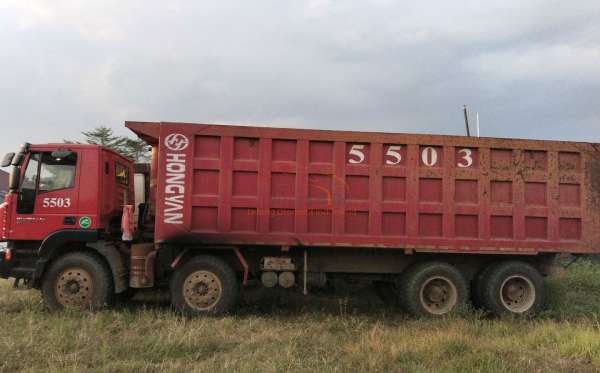 HONGYAN  DUMP TRUCK CQ-3314 (8X4)