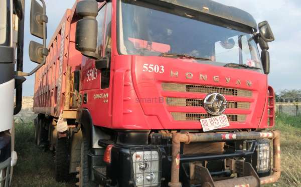 HONGYAN  DUMP TRUCK CQ-3314 (8X4)