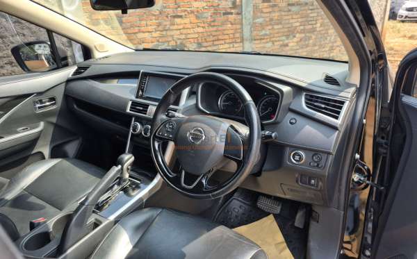 NISSAN LIVINA VL