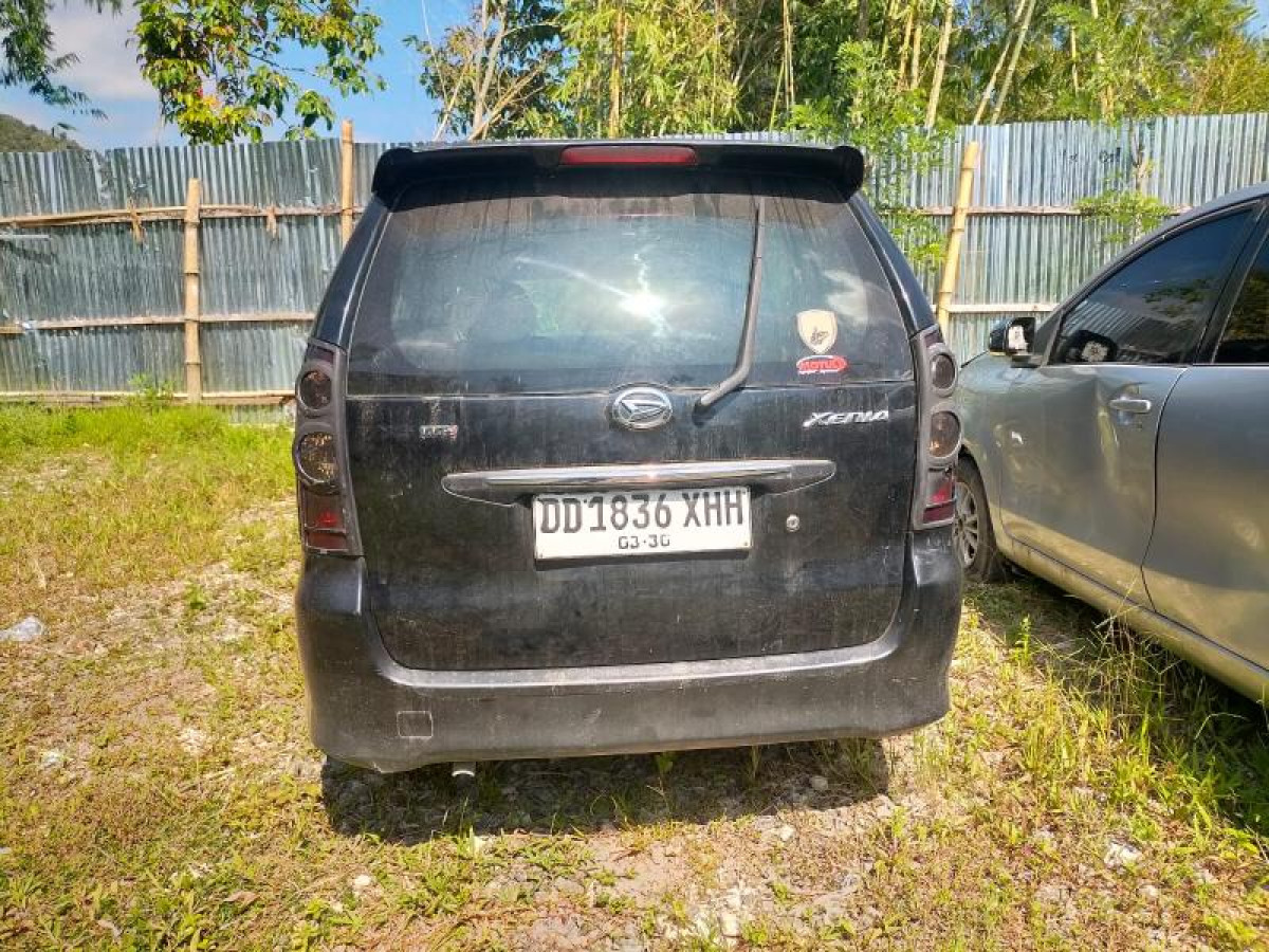 DAIHATSU  XENIA