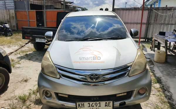 TOYOTA AVANZA