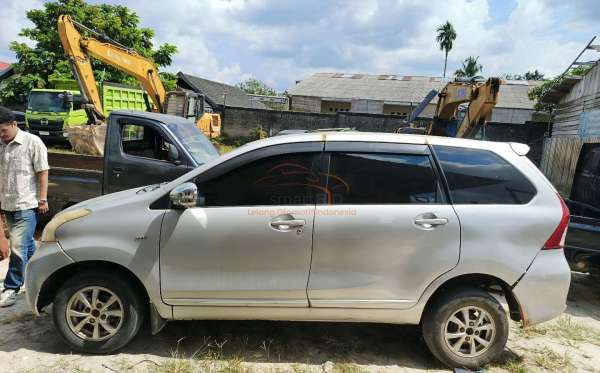 TOYOTA AVANZA