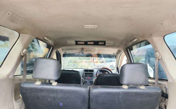 TOYOTA AVANZA