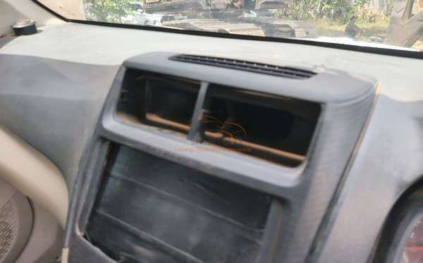 TOYOTA AVANZA