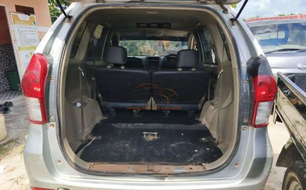 TOYOTA AVANZA