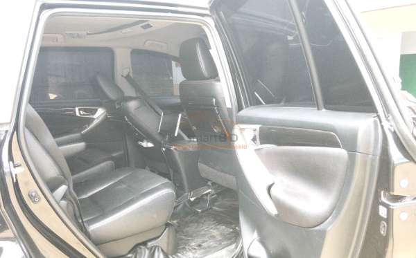 TOYOTA INNOVA VENTURER