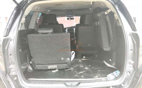 TOYOTA INNOVA VENTURER