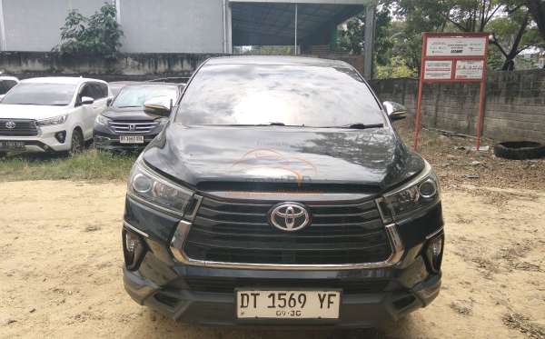 TOYOTA INNOVA VENTURER