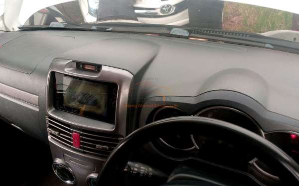 TOYOTA RUSH