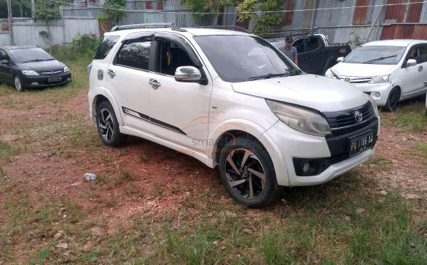 TOYOTA RUSH