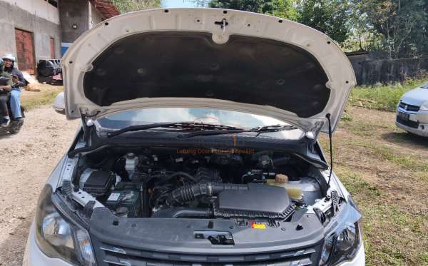 WULING CONFERO 1.5