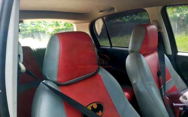 DAIHATSU SIRION