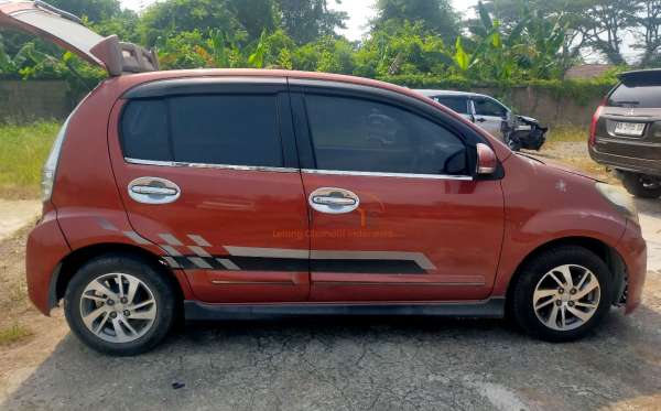DAIHATSU SIRION