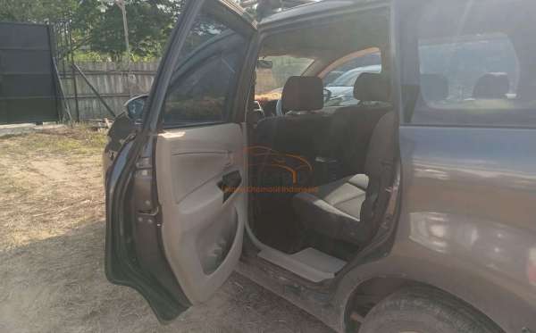 DAIHATSU XENIA