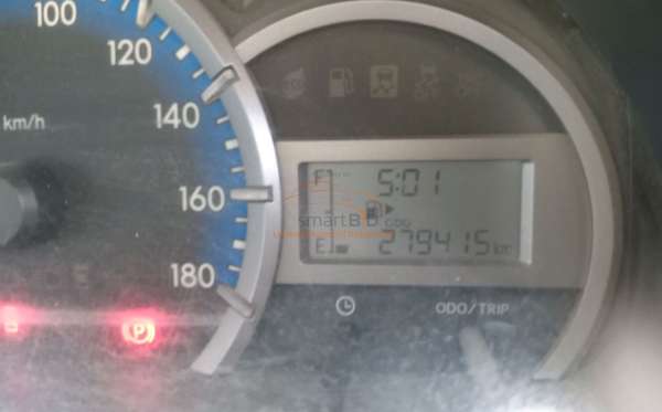 DAIHATSU XENIA