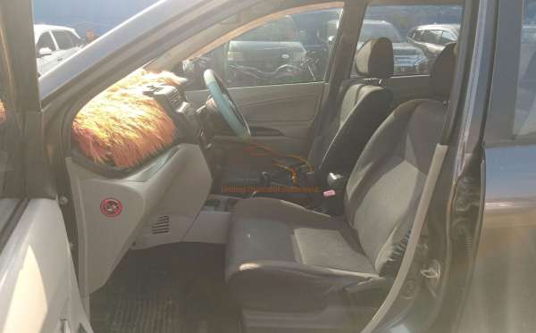 DAIHATSU XENIA