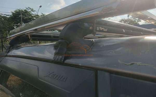 DAIHATSU XENIA