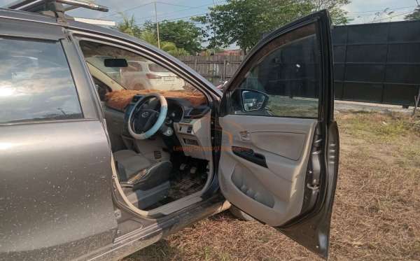 DAIHATSU XENIA