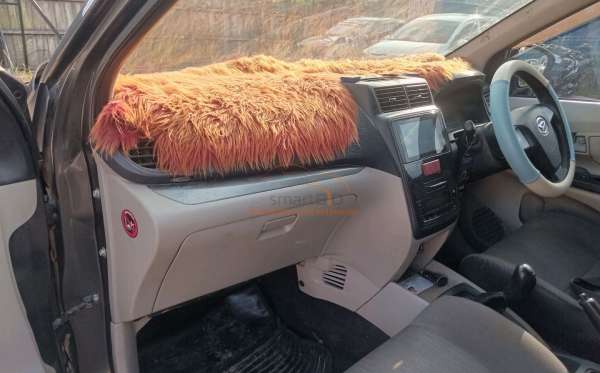 DAIHATSU XENIA